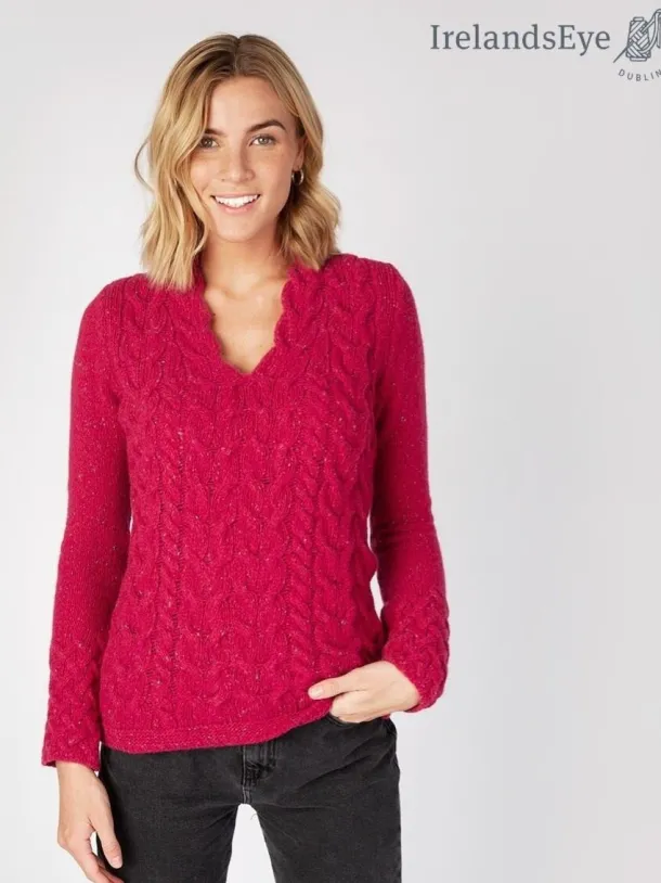 Horseshoe Cable v Neck Sweater - Bramble